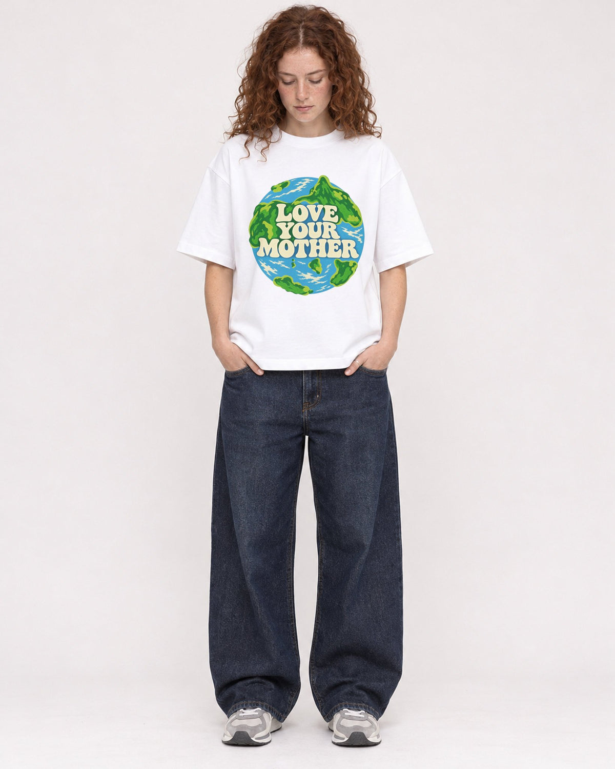Mockup Boxy Heavyweight Tee White female full-body 09