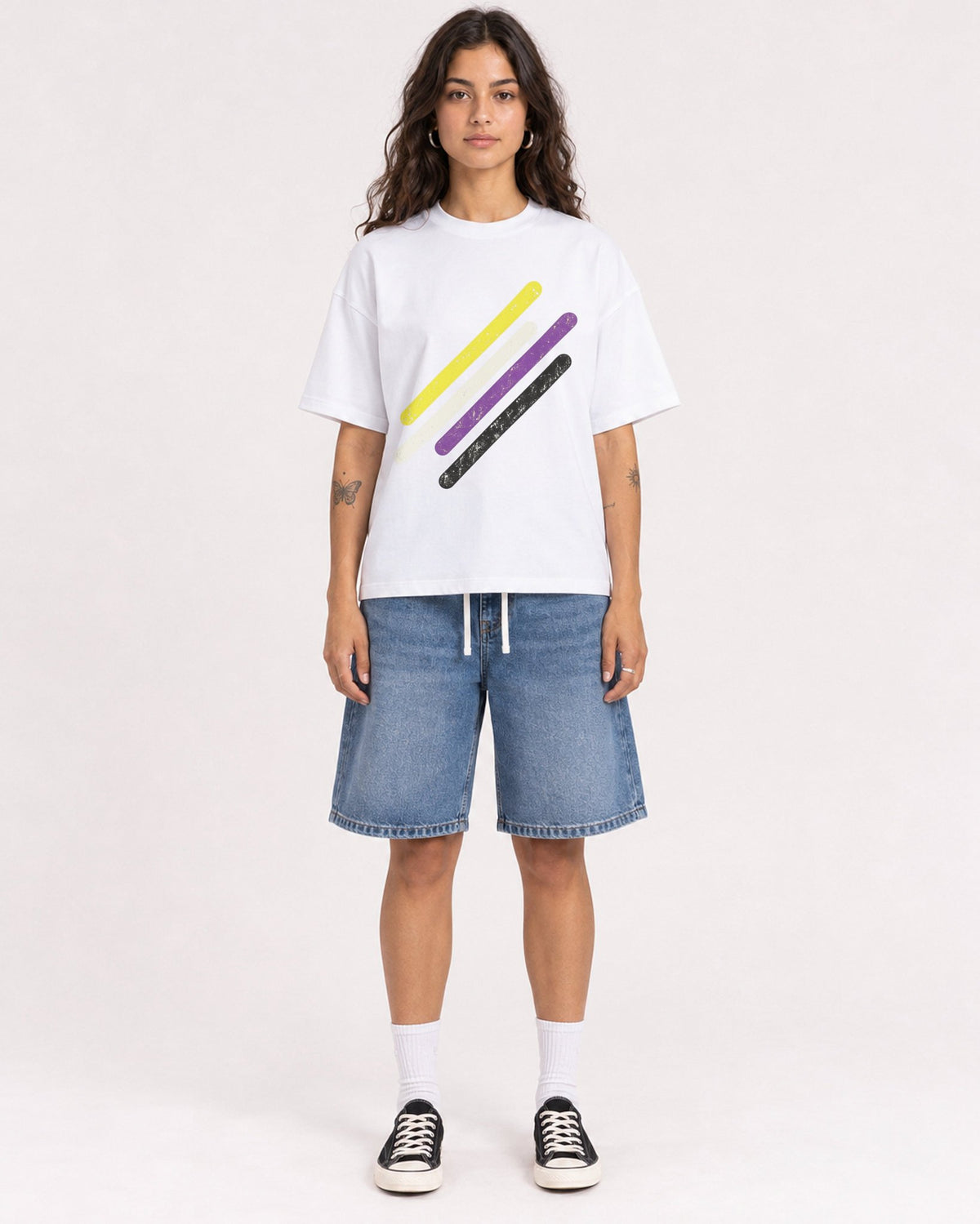 Mockup Boxy Heavyweight Tee White female full-body 06