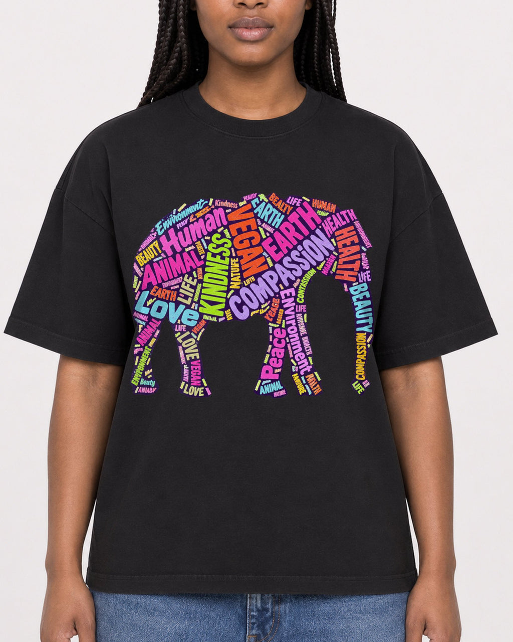 Mockup Boxy Heavyweight Tee Black female close-up 04