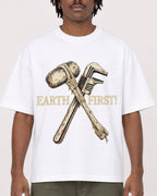 Mockup Boxy Heavyweight Tee White male close-up 04