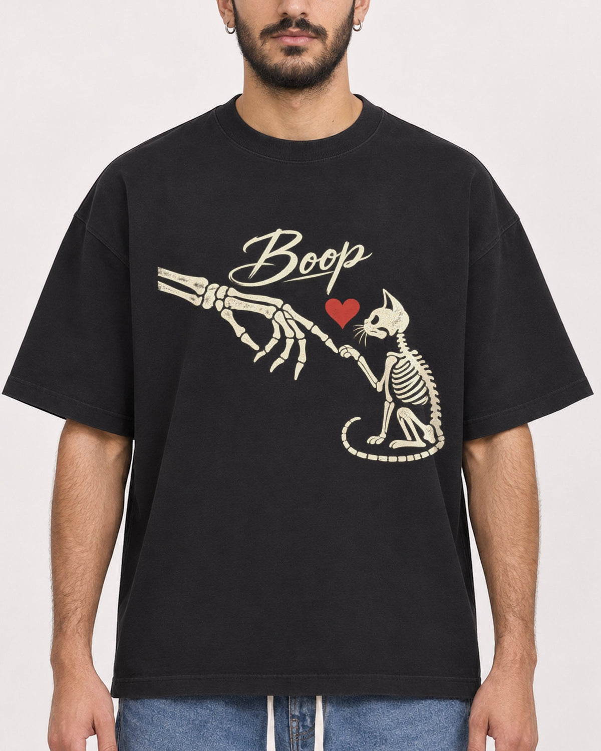 Mockup Boxy Heavyweight Tee Black male close-up 07