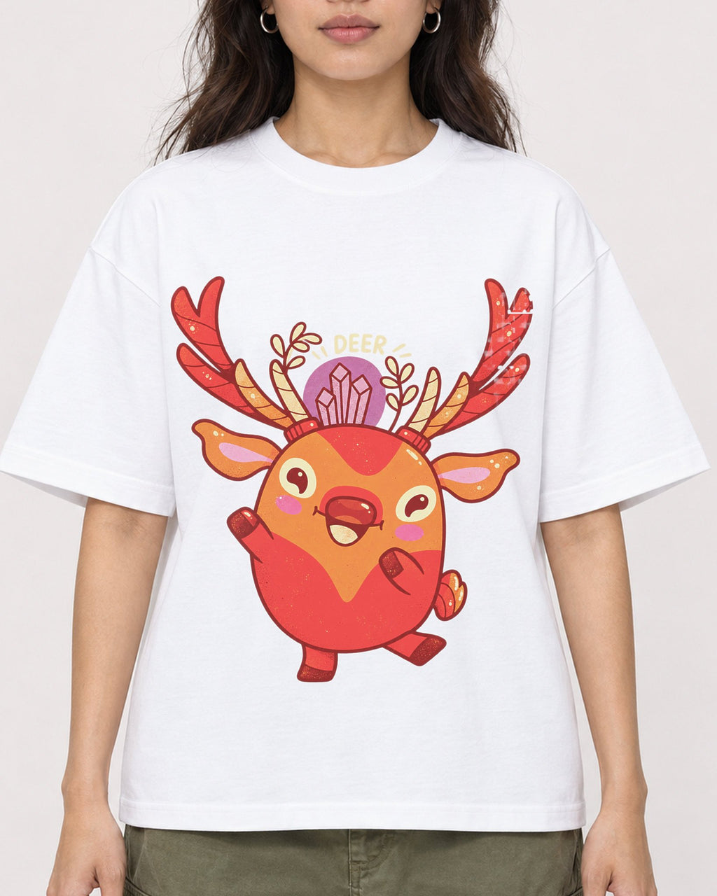 Mockup Boxy Heavyweight Tee White female close-up 02