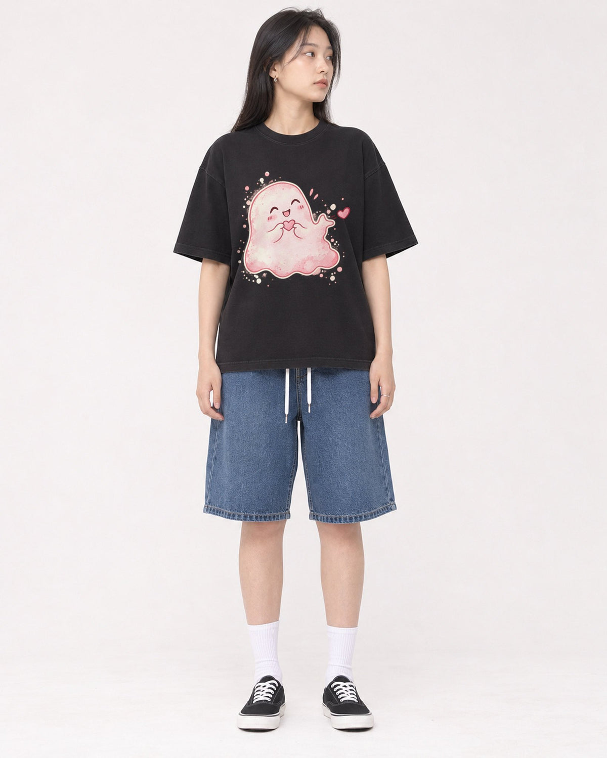 Mockup Boxy Heavyweight Tee Black female full-body 01
