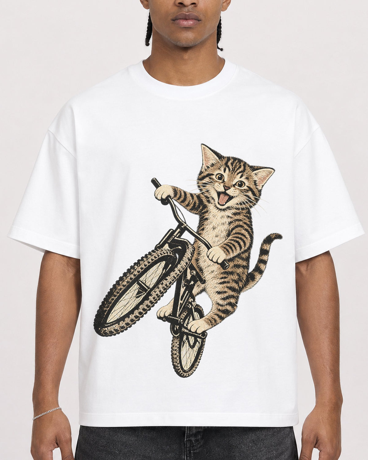 Mockup Boxy Heavyweight Tee White male close-up 25