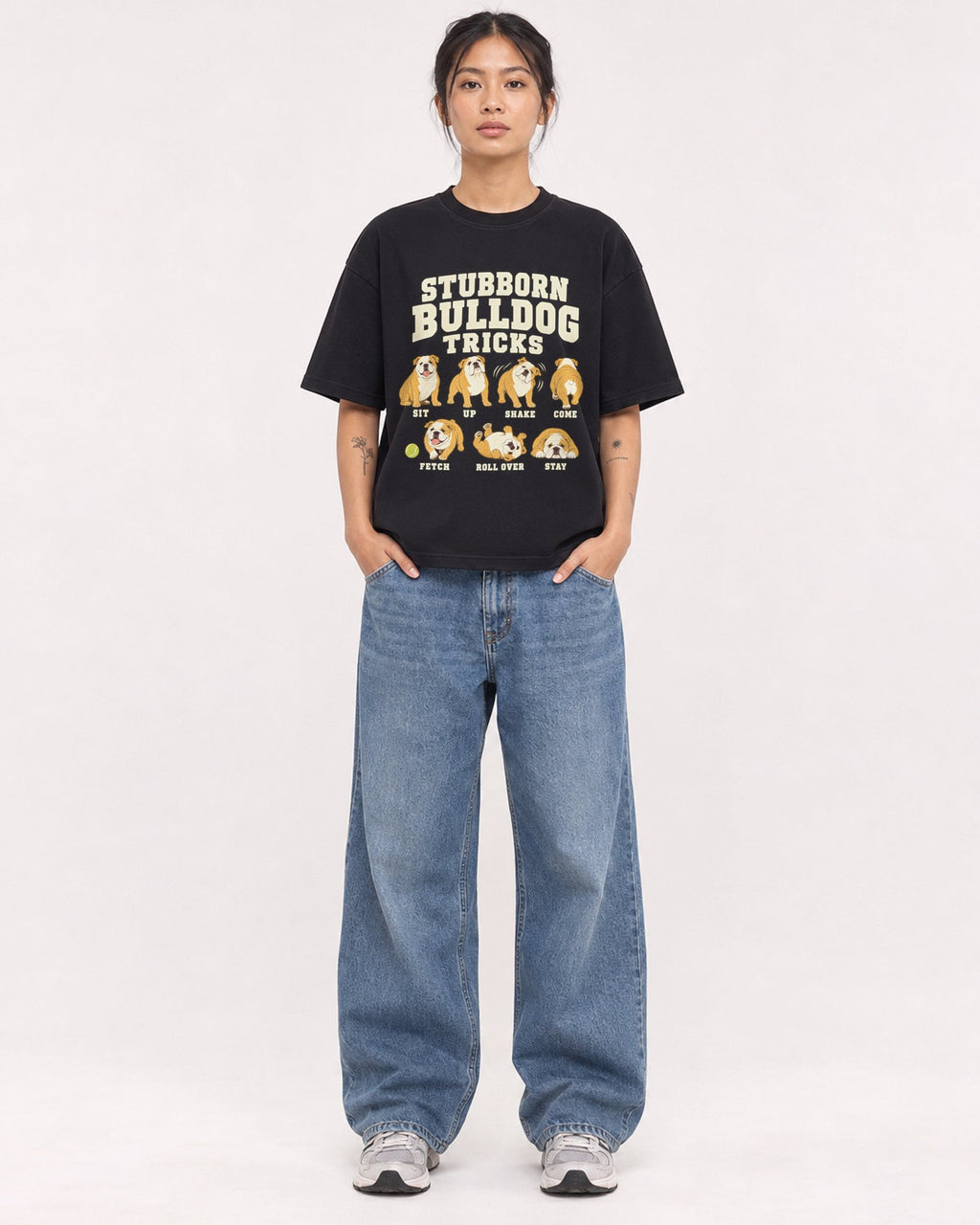 Mockup Boxy Heavyweight Tee Black female full-body 12