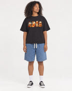 Mockup Boxy Heavyweight Tee Black female full-body 05
