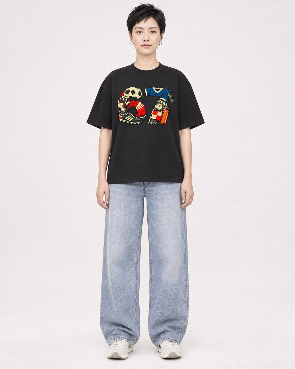 Mockup Boxy Heavyweight Tee Black female full-body 23