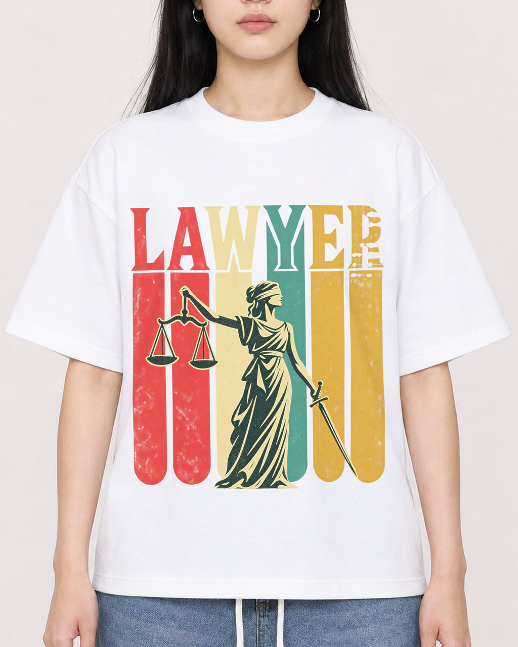Mockup Boxy Heavyweight Tee White female close-up 01