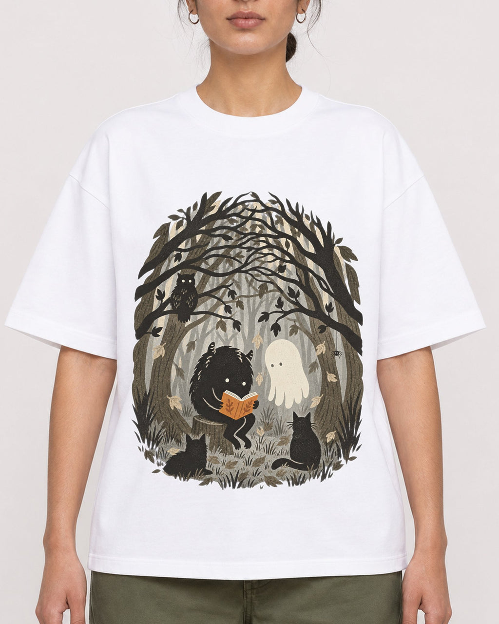 Mockup Boxy Heavyweight Tee White female close-up 17