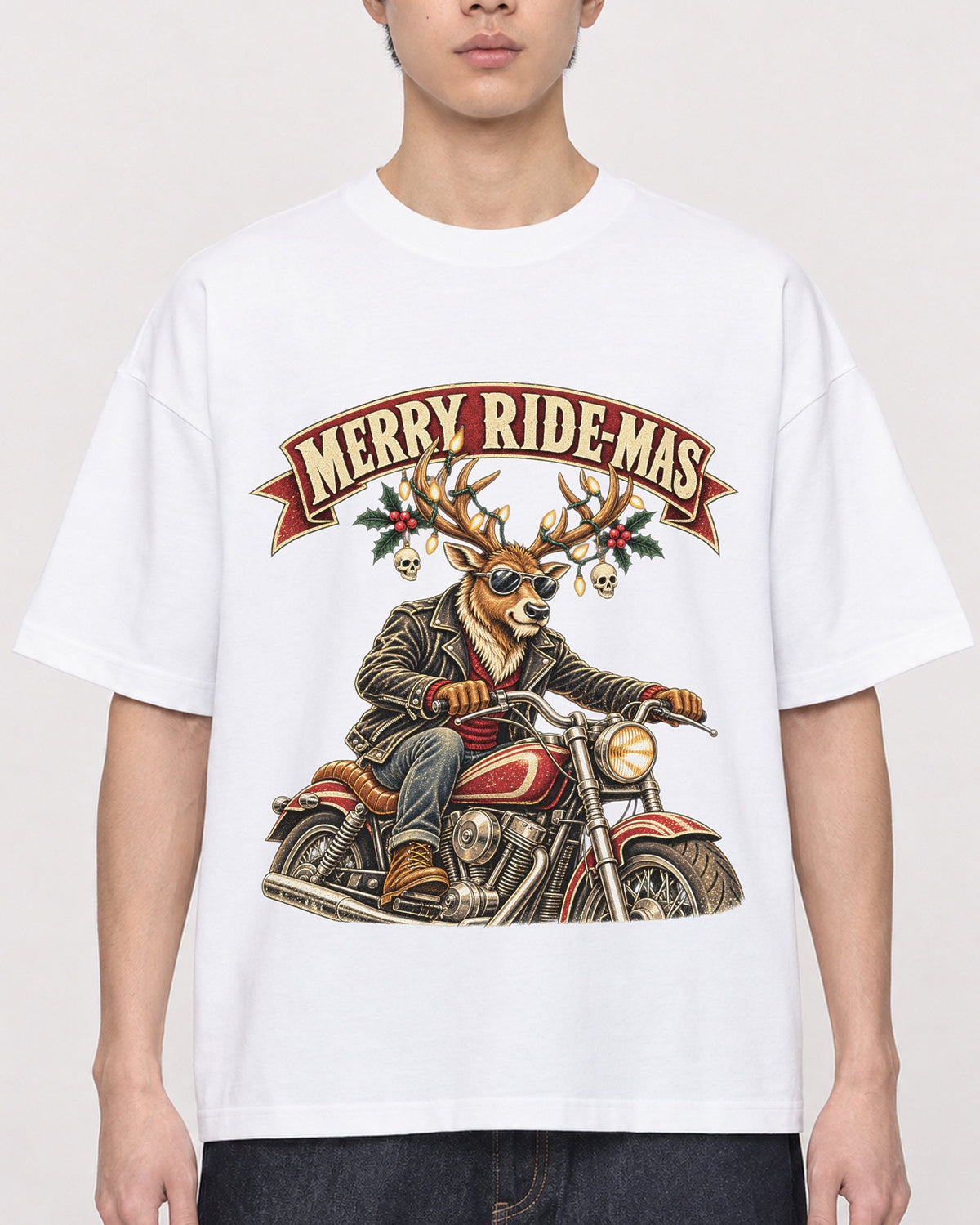 Mockup Boxy Heavyweight Tee White male close-up 01