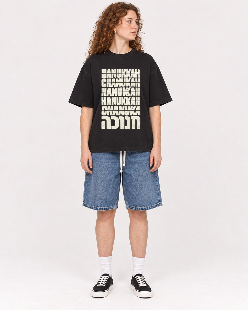 Mockup Boxy Heavyweight Tee Black female full-body 09