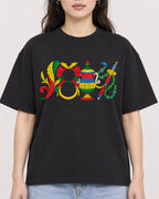 Mockup Boxy Heavyweight Tee Black female close-up 03