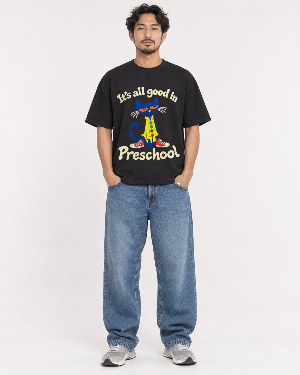 Mockup Boxy Heavyweight Tee Black male full-body 02