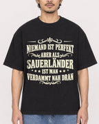 Mockup Boxy Heavyweight Tee Black male close-up 02