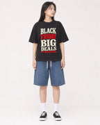 Mockup Boxy Heavyweight Tee Black female full-body 01