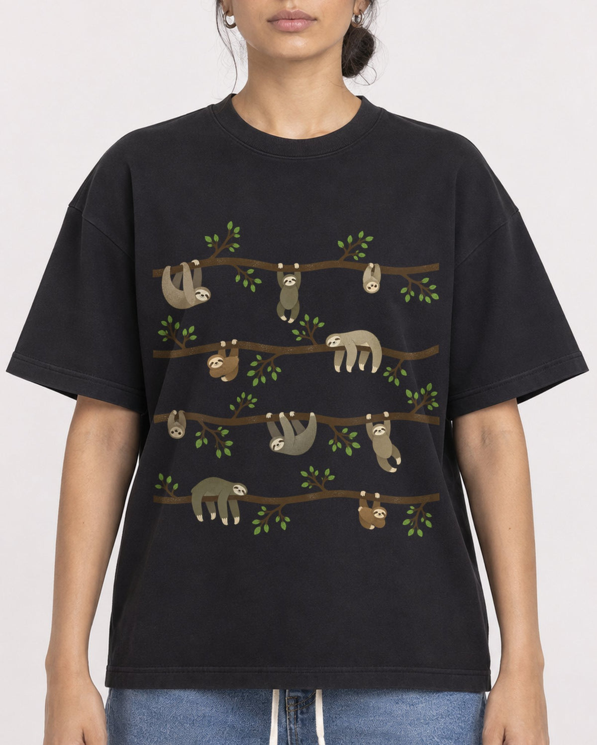 Mockup Boxy Heavyweight Tee Black female close-up 17