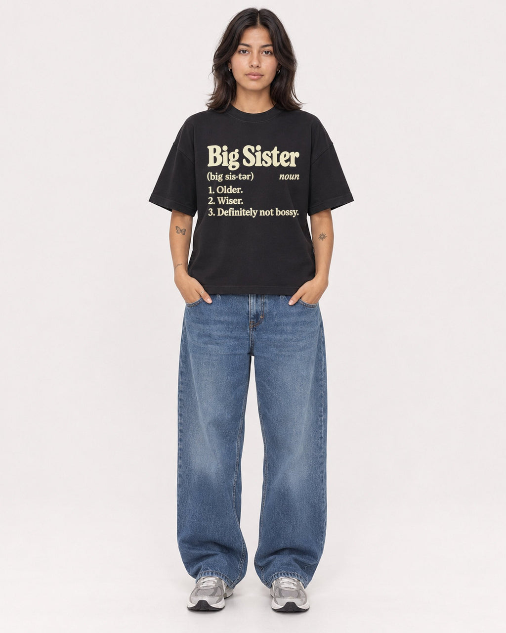 Mockup Boxy Heavyweight Tee Black female full-body 36