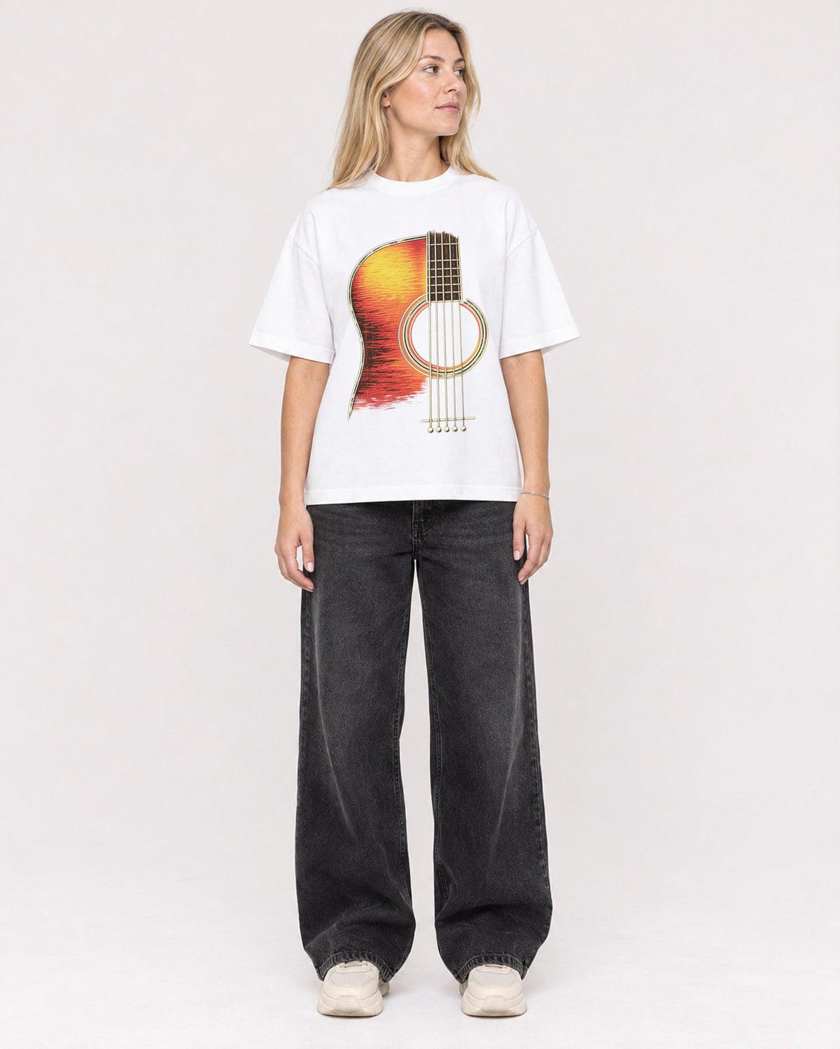 Mockup Boxy Heavyweight Tee White female full-body 08