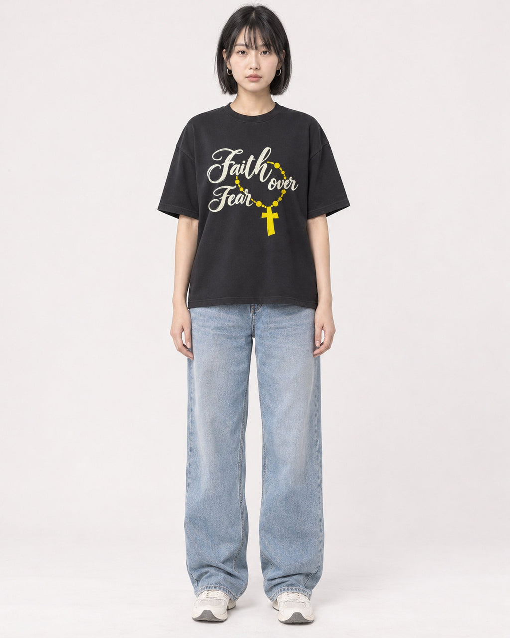 Mockup Boxy Heavyweight Tee Black female full-body 11