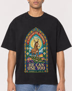 Mockup Boxy Heavyweight Tee Black male close-up 10