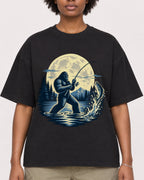 Mockup Boxy Heavyweight Tee Black female close-up 14