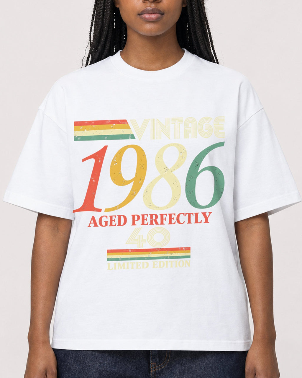 Mockup Boxy Heavyweight Tee White female close-up 04