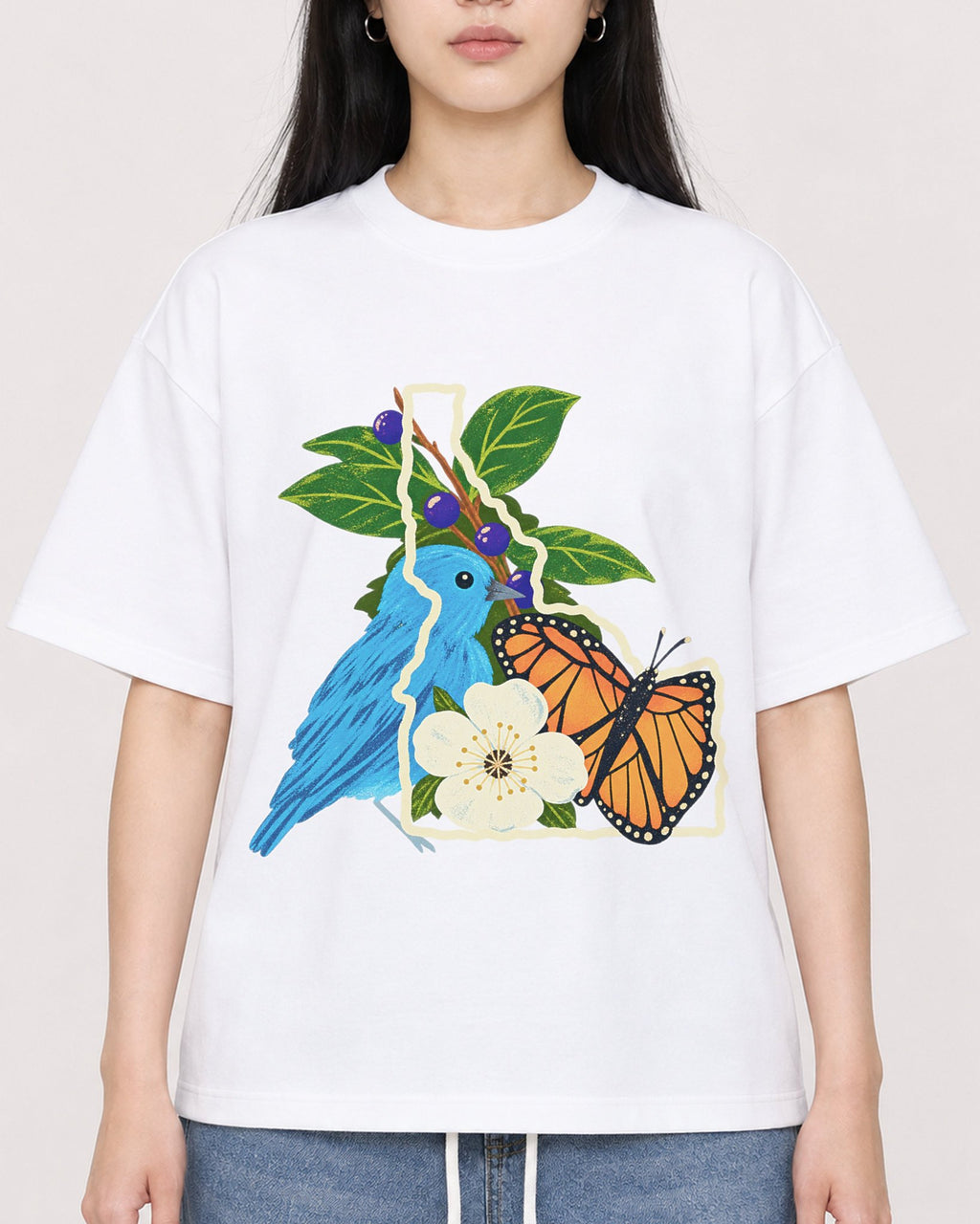 Mockup Boxy Heavyweight Tee White female close-up 01