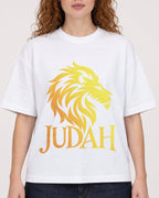 Mockup Boxy Heavyweight Tee White female close-up 09