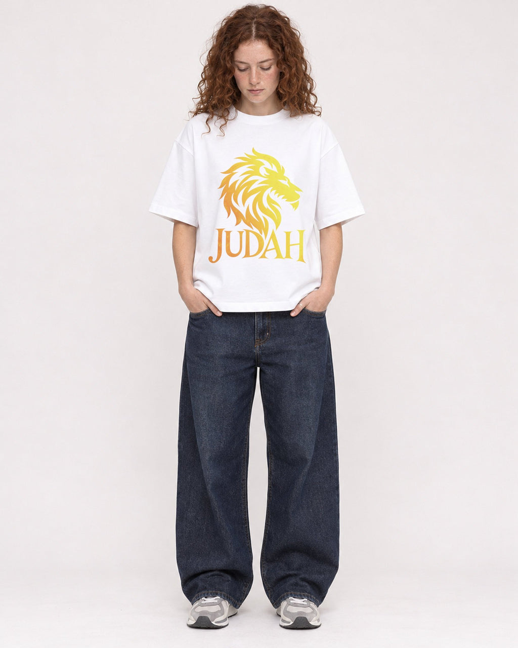 Mockup Boxy Heavyweight Tee White female full-body 09