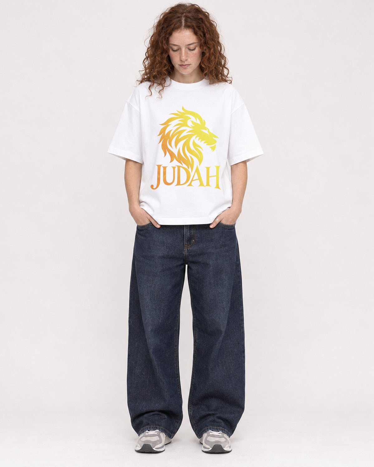 Mockup Boxy Heavyweight Tee White female full-body 09