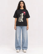 Mockup Boxy Heavyweight Tee Black female full-body 07