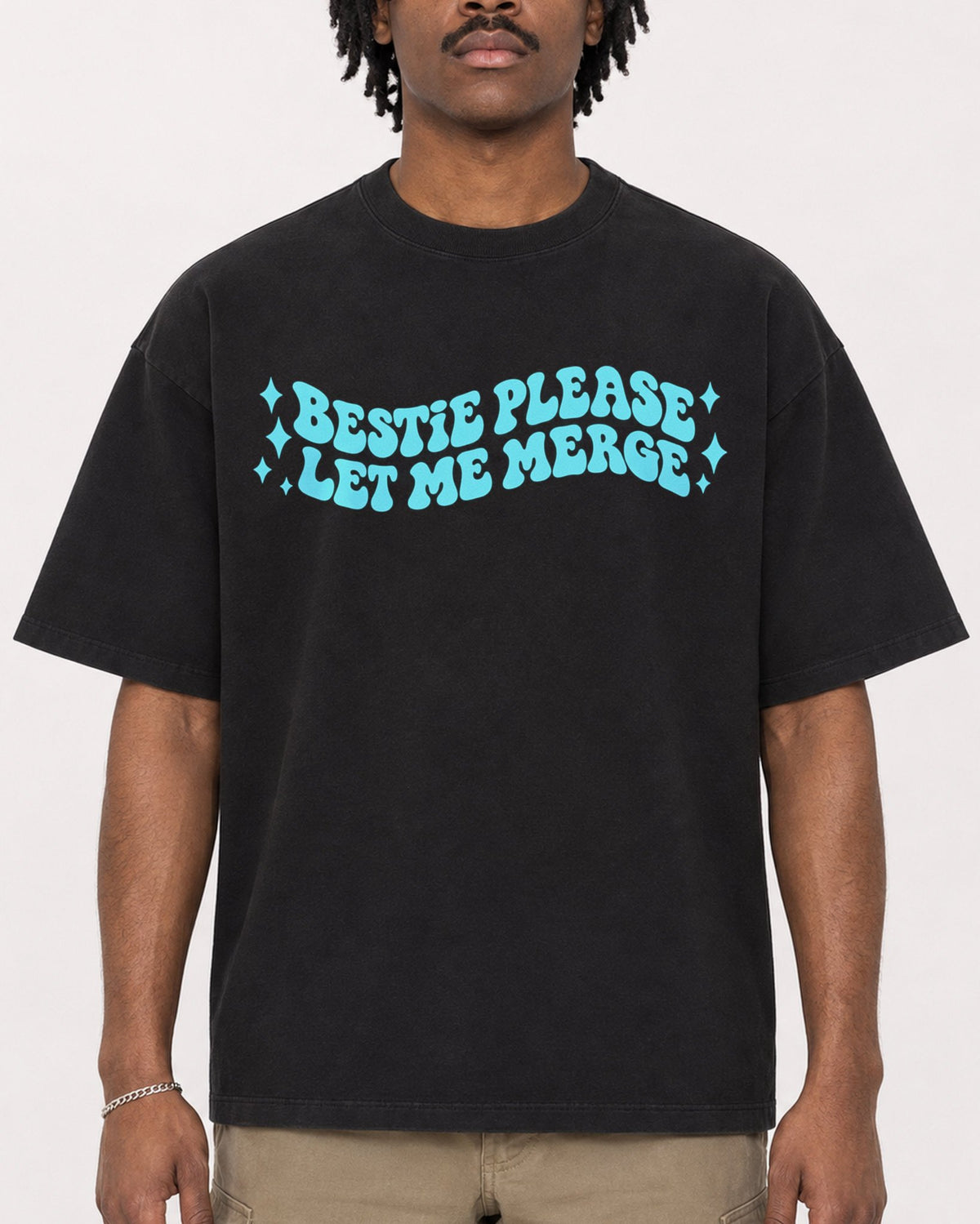 Mockup Boxy Heavyweight Tee Black male close-up 04