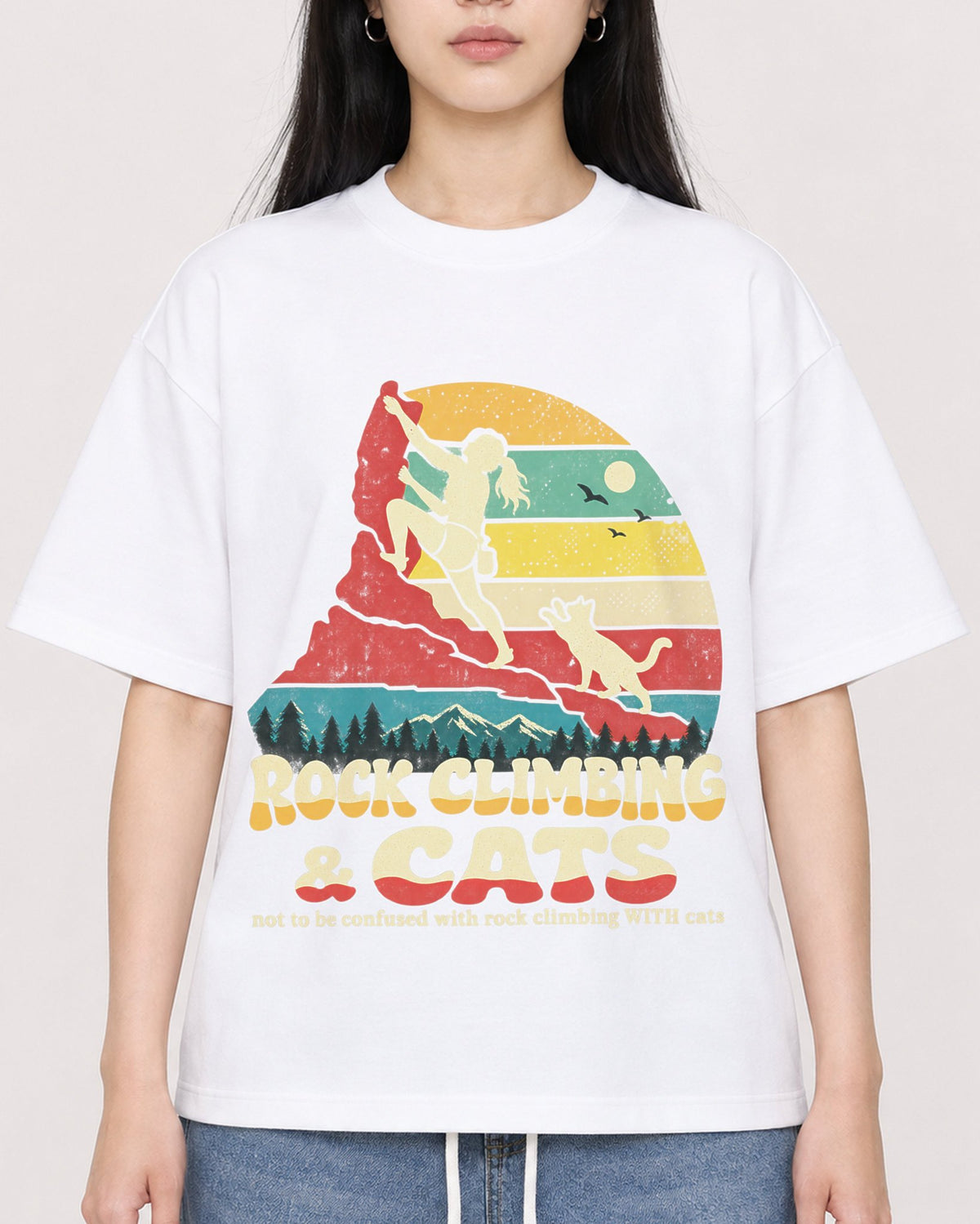 Mockup Boxy Heavyweight Tee White female close-up 01