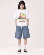 Mockup Boxy Heavyweight Tee White female full-body 01