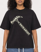 Mockup Boxy Heavyweight Tee Black female close-up 05