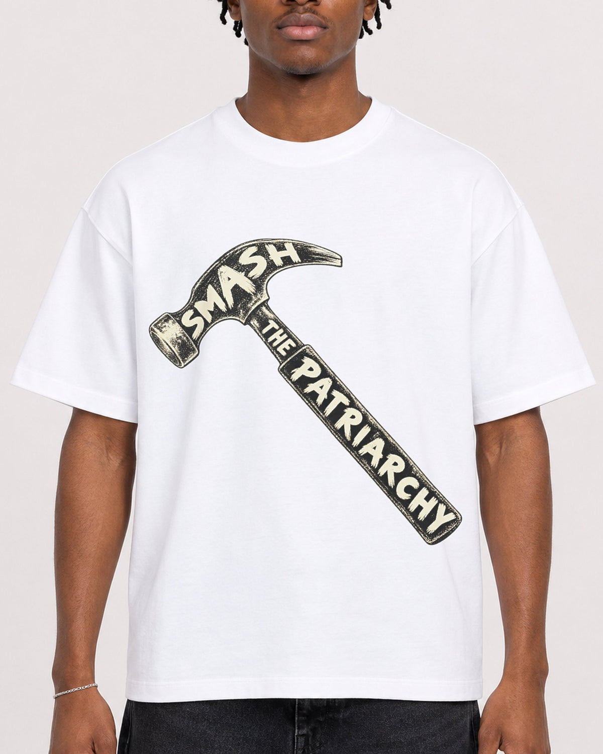 Mockup Boxy Heavyweight Tee White male close-up 05