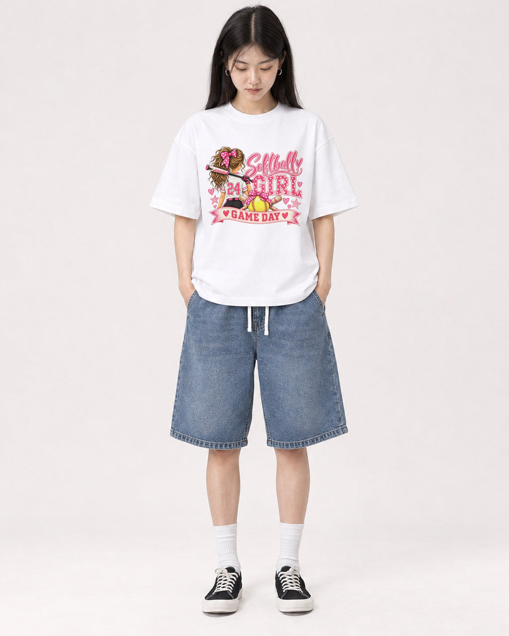 Mockup Boxy Heavyweight Tee White female full-body 01