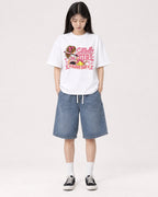Mockup Boxy Heavyweight Tee White female full-body 01