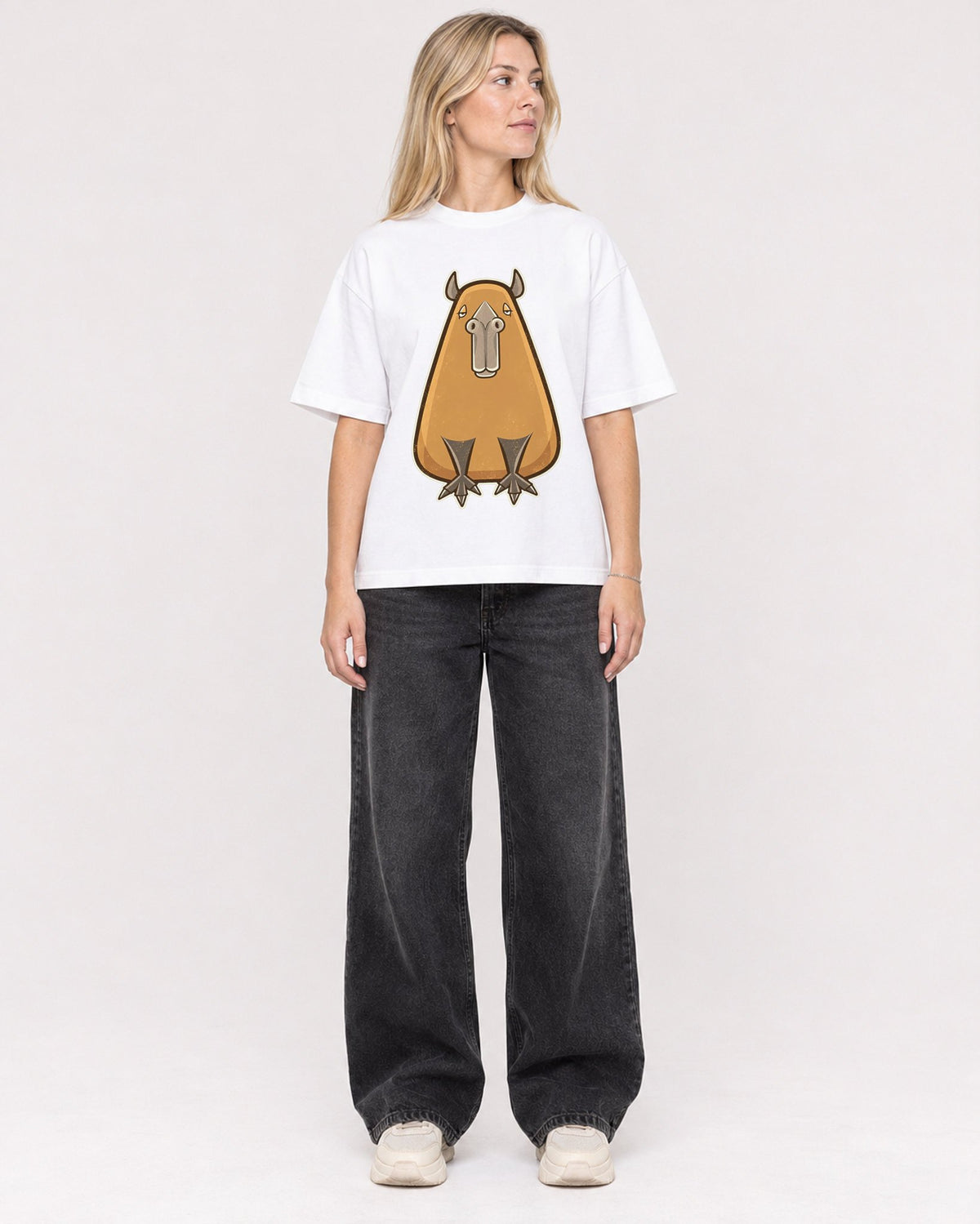 Mockup Boxy Heavyweight Tee White female full-body 08