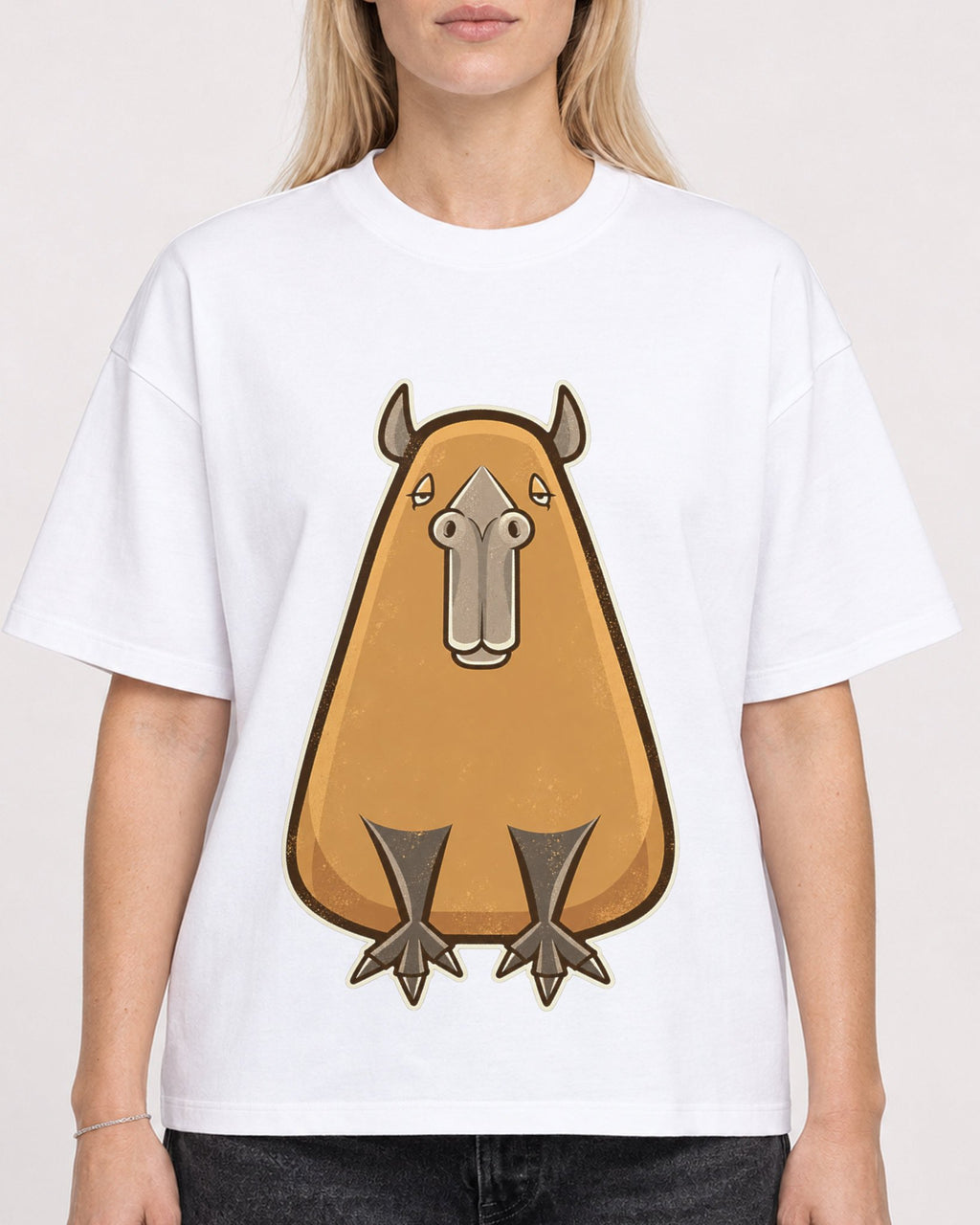 Mockup Boxy Heavyweight Tee White female close-up 08