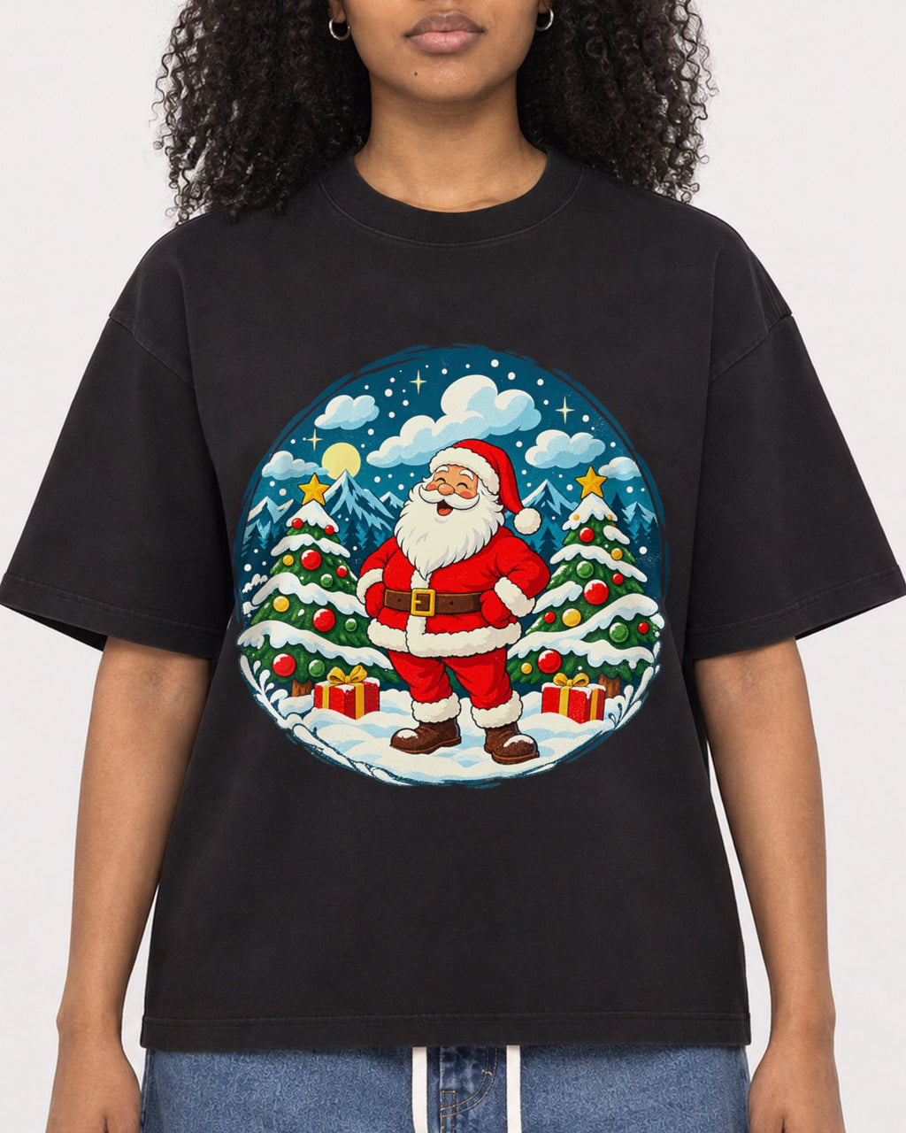 Mockup Boxy Heavyweight Tee Black female close-up 05
