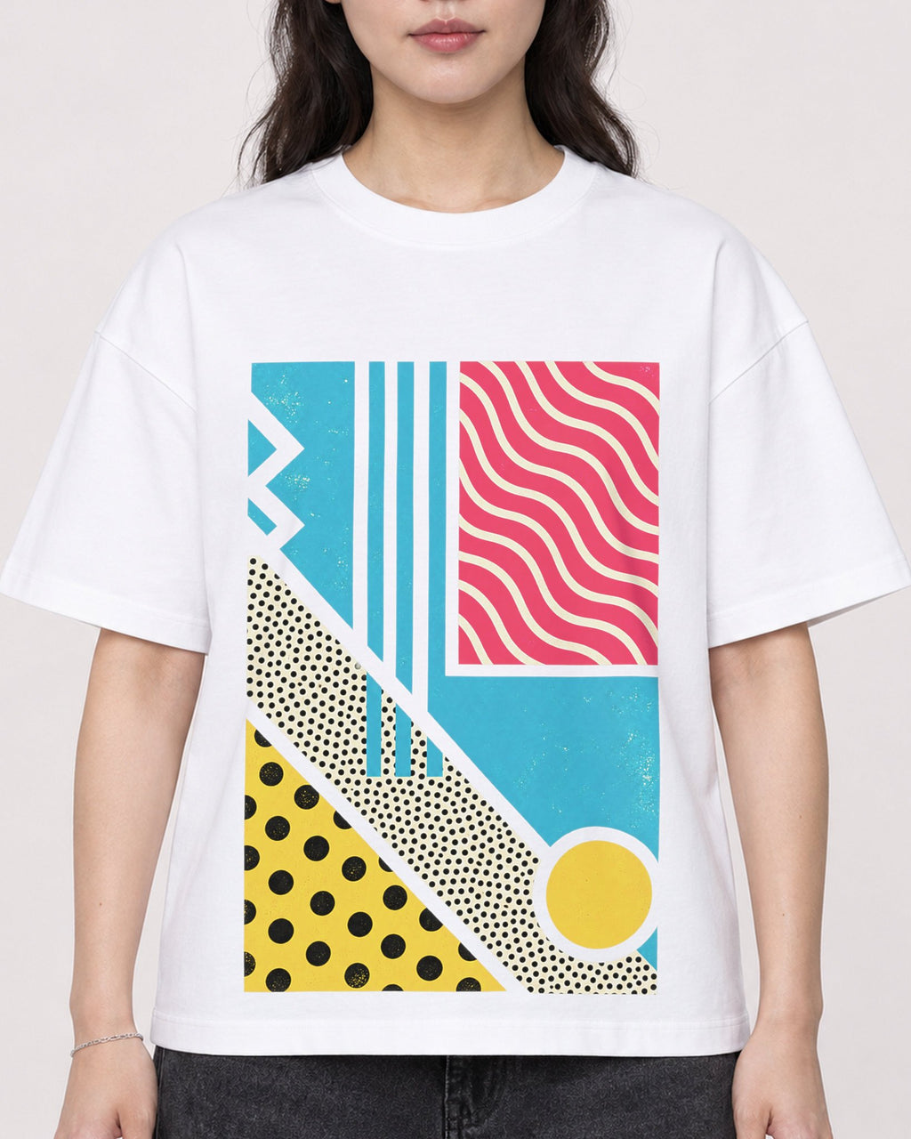 Mockup Boxy Heavyweight Tee White female close-up 03