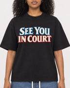 Mockup Boxy Heavyweight Tee Black female close-up 05
