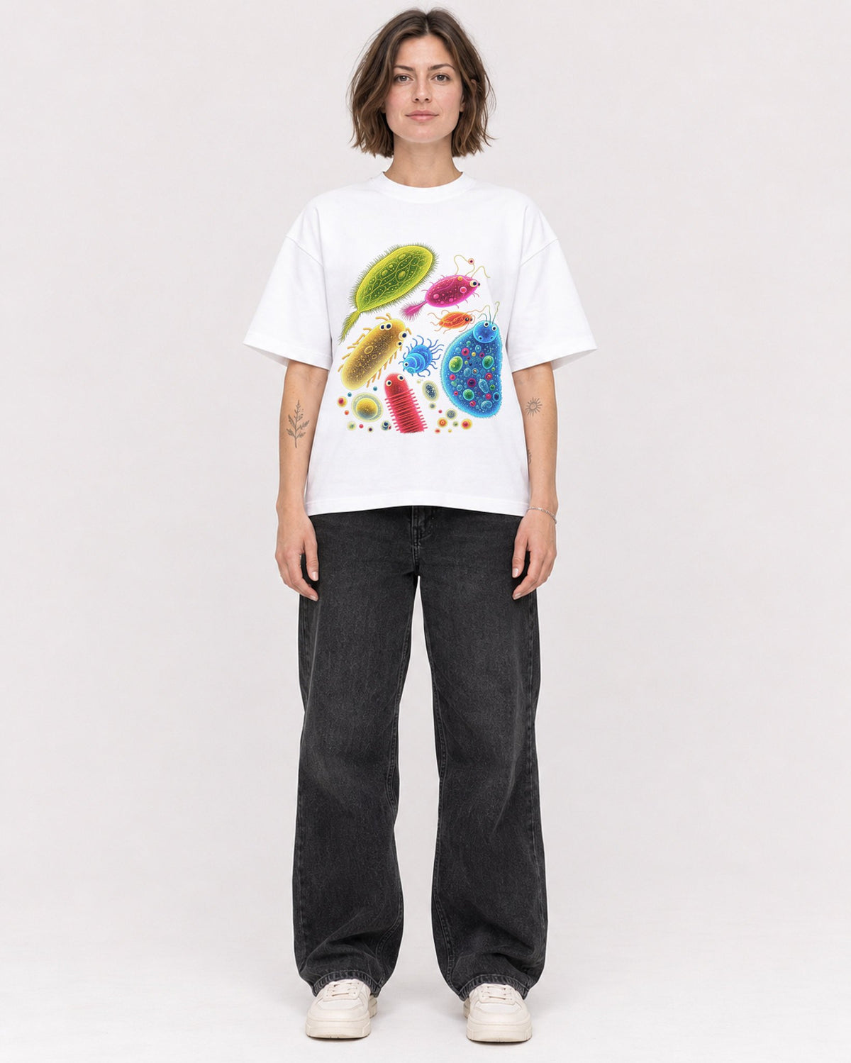 Mockup Boxy Heavyweight Tee White female full-body 18