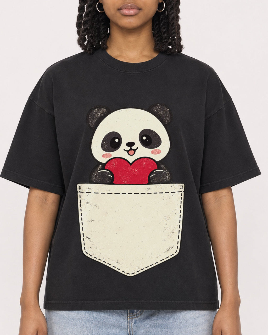 Mockup Boxy Heavyweight Tee Black female close-up 15