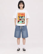 Mockup Boxy Heavyweight Tee White female full-body 11