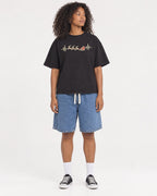 Mockup Boxy Heavyweight Tee Black female full-body 05