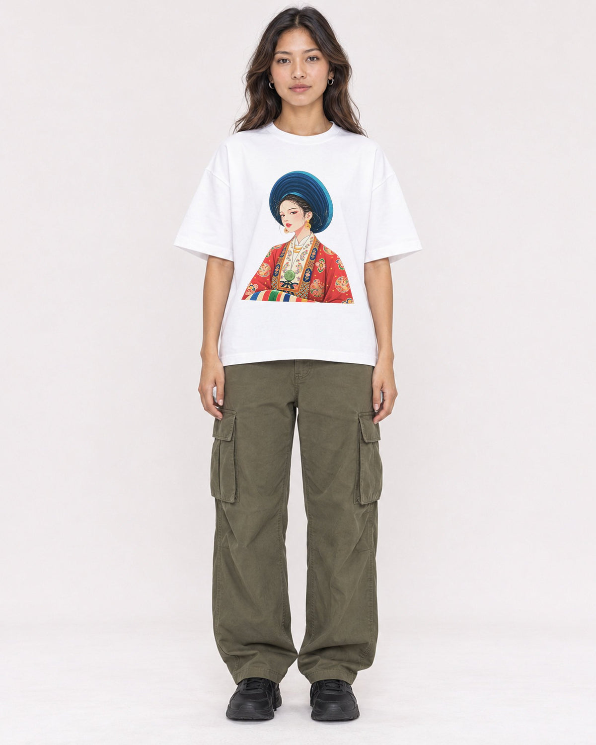 Mockup Boxy Heavyweight Tee White female full-body 02