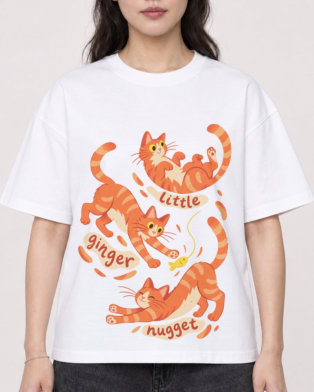Mockup Boxy Heavyweight Tee White female close-up 03