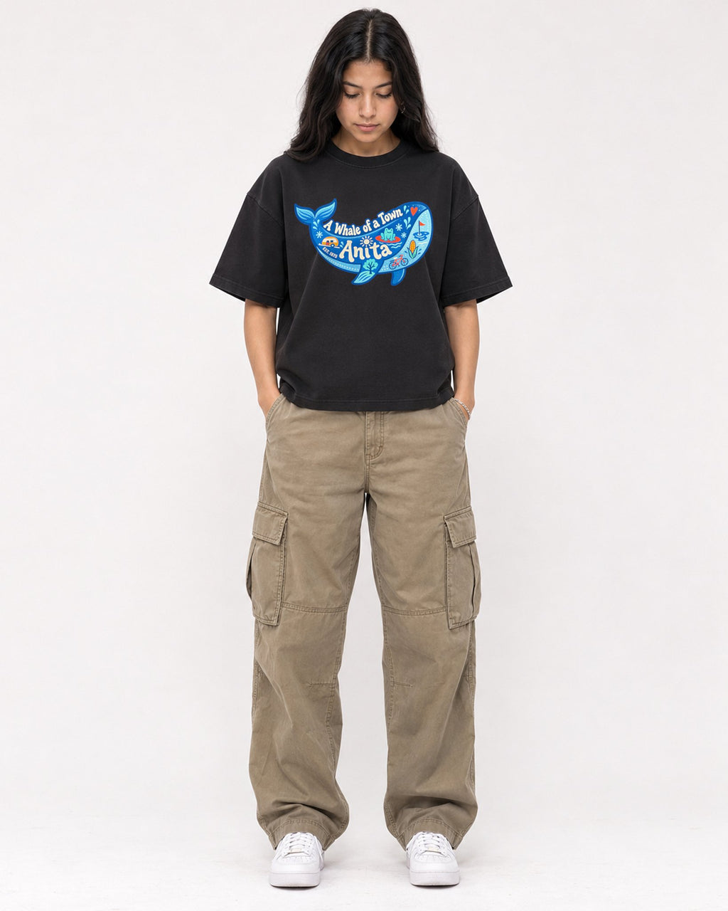 Mockup Boxy Heavyweight Tee Black female full-body 46